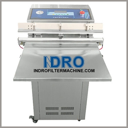 External extraction vacuum sealing packaging machine